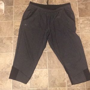 Under armor capris